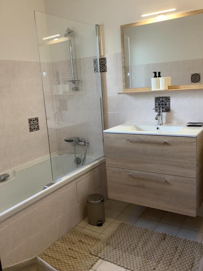 Gite Milin A Sizun Hebergement Confortable Pour 7 Pers מראה חיצוני תמונה